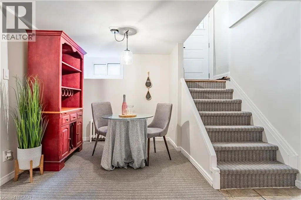 98 SHERMAN Avenue S