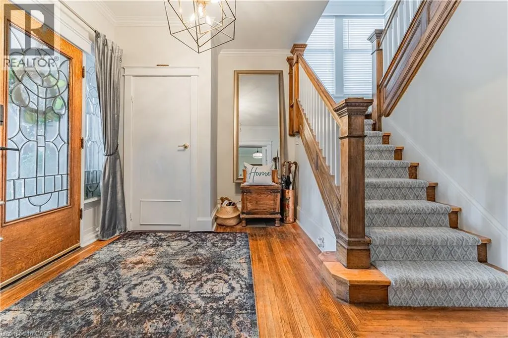 98 SHERMAN Avenue S