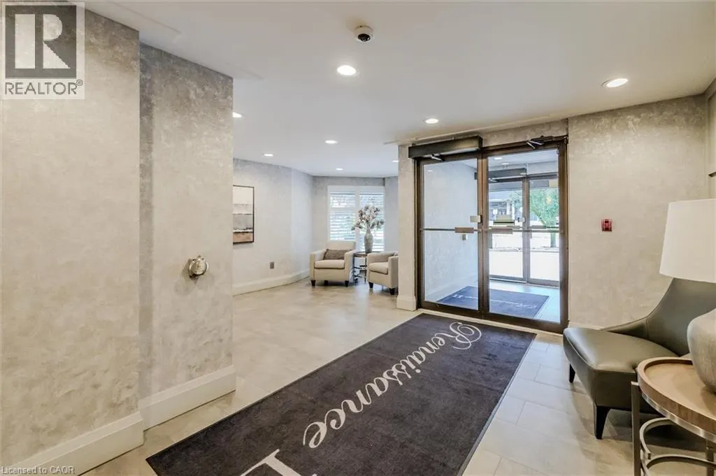 10 ELLEN Street E Unit# 808, #808