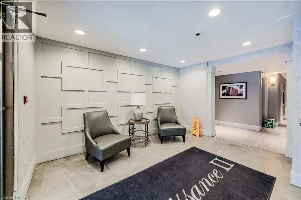 10 ELLEN Street E Unit# 808, #808