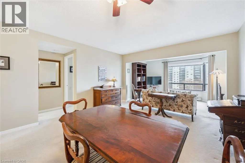 10 ELLEN Street E Unit# 808, #808