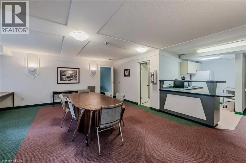 10 ELLEN Street E Unit# 808, #808