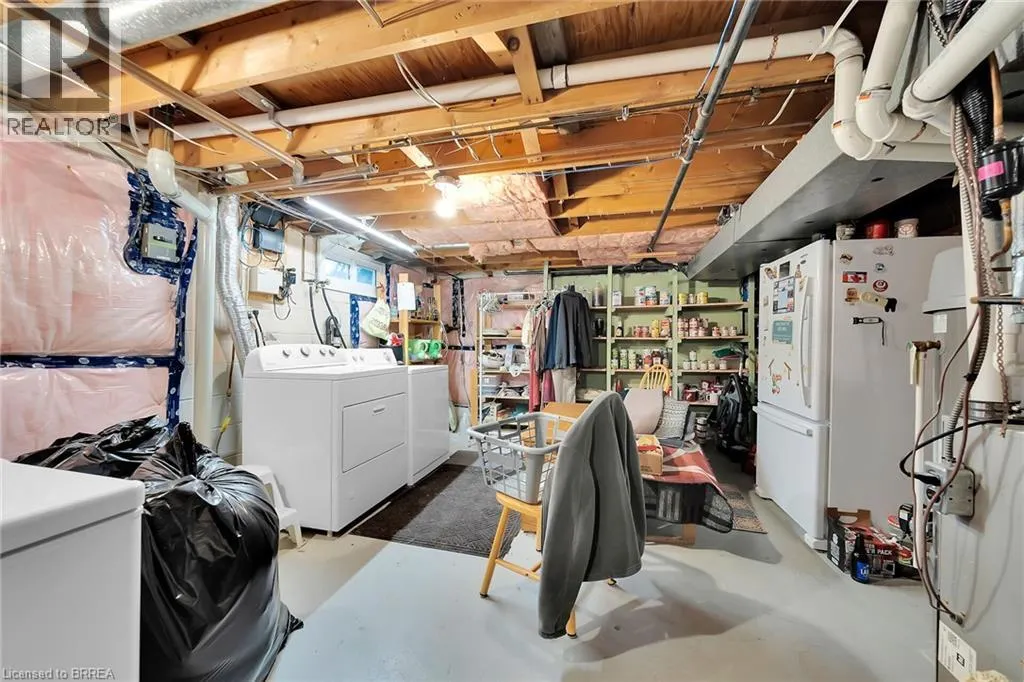 205 CRYSLER Street