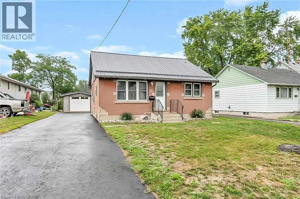 205 CRYSLER Street