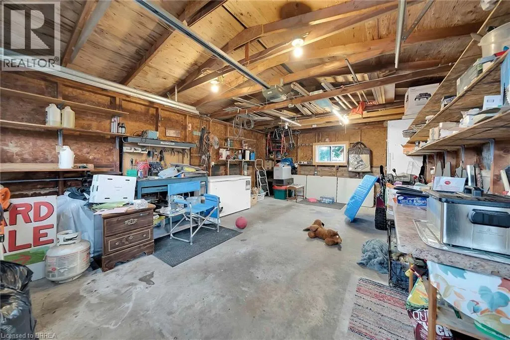 205 CRYSLER Street