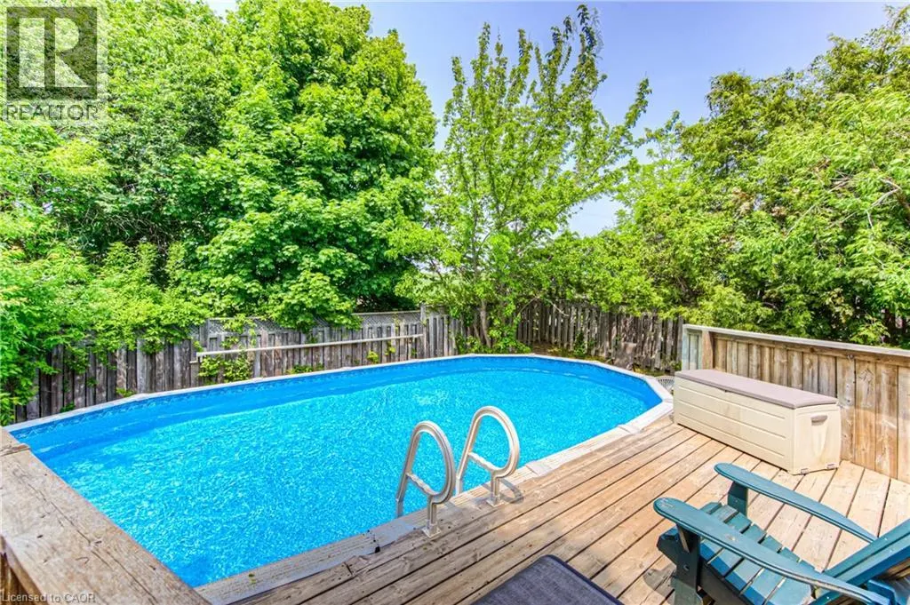 82 ROSENEATH Crescent