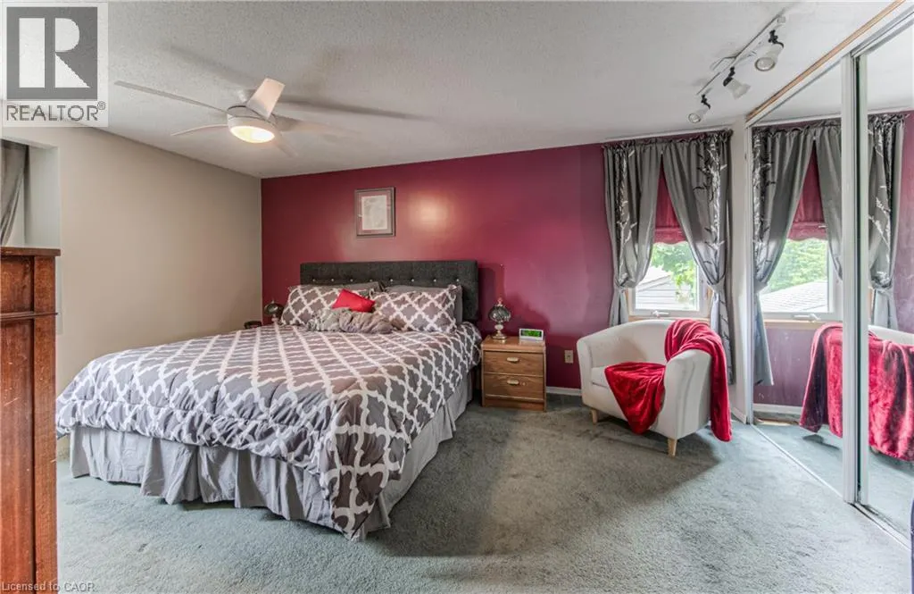 82 ROSENEATH Crescent
