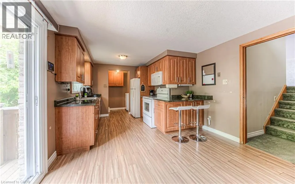 82 ROSENEATH Crescent