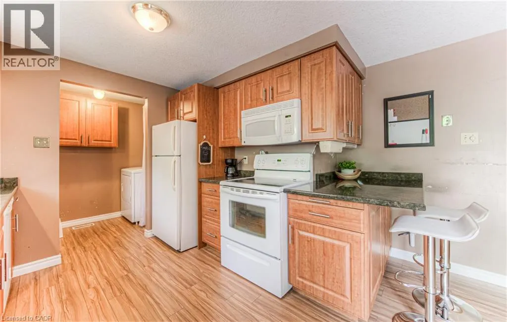 82 ROSENEATH Crescent
