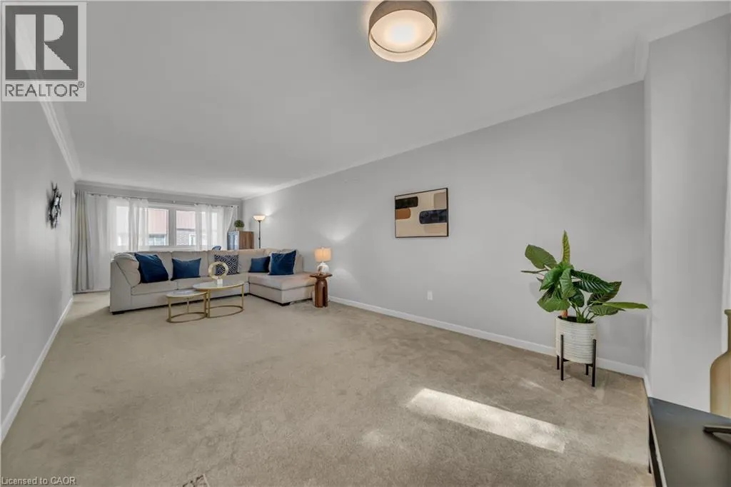 121 UNIVERSITY Avenue E Unit# 101, #101