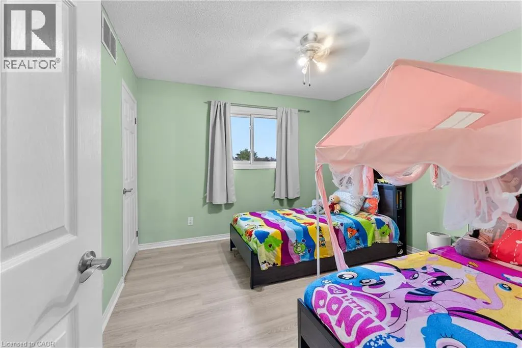 3 BRIARSDALE Crescent