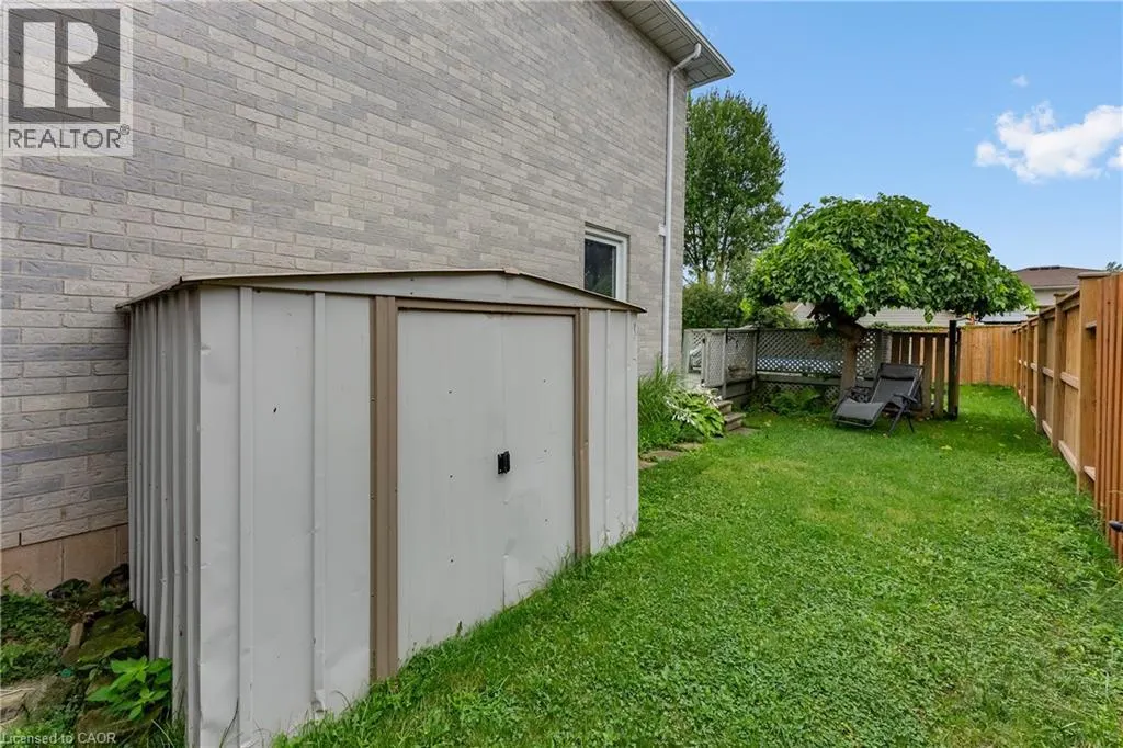 3 BRIARSDALE Crescent