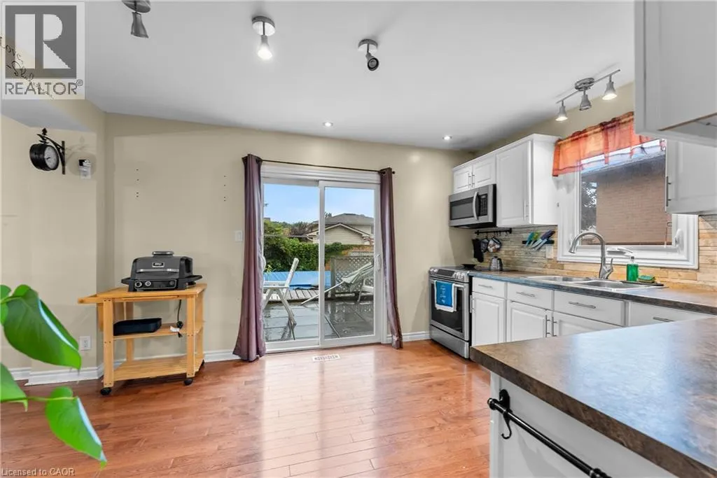 3 BRIARSDALE Crescent
