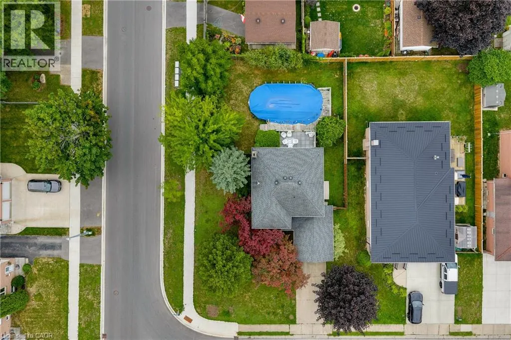 3 BRIARSDALE Crescent