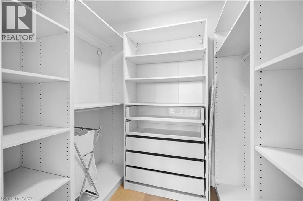 2511 LAKESHORE Road W Unit# 805, #805