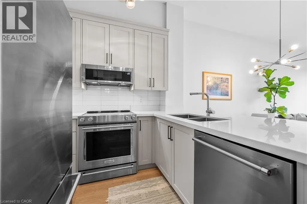 2511 LAKESHORE Road W Unit# 805, #805