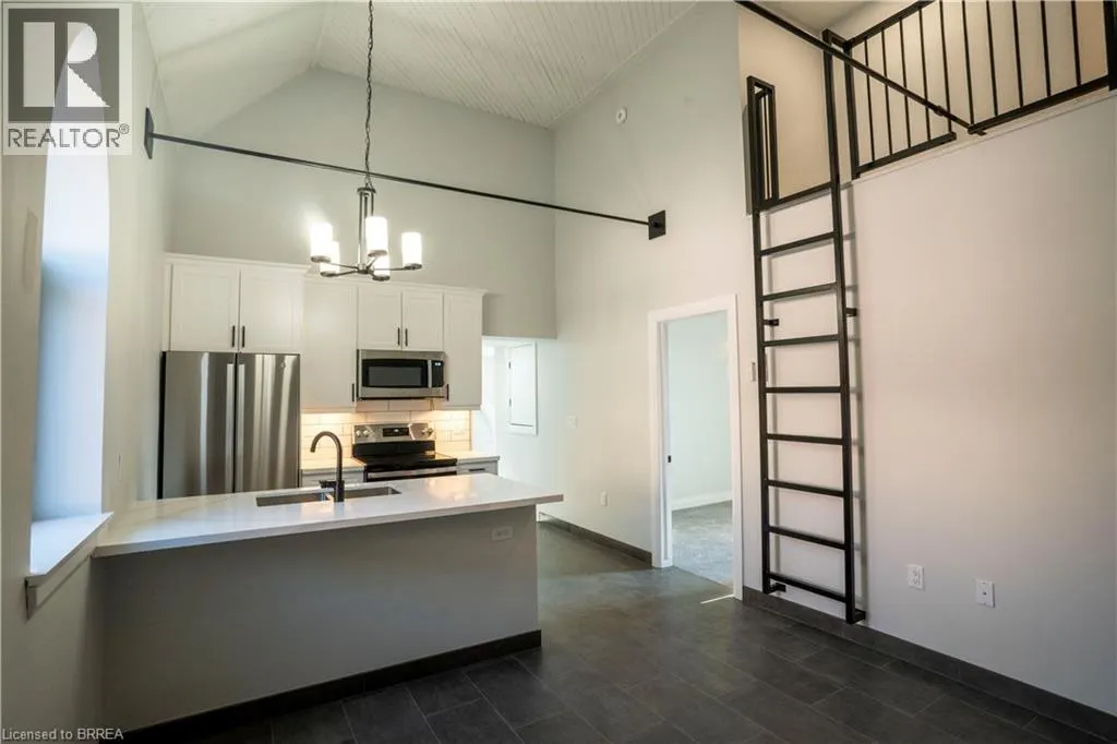 130 ELGIN Street Unit# 4, #4