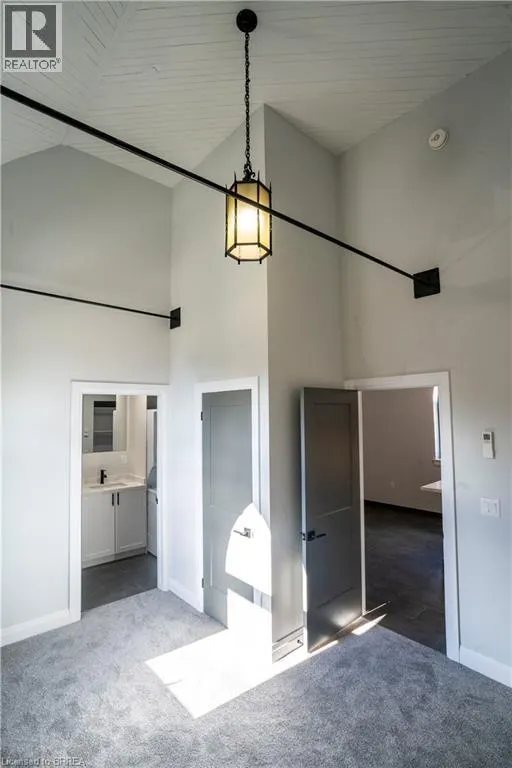 130 ELGIN Street Unit# 4, #4