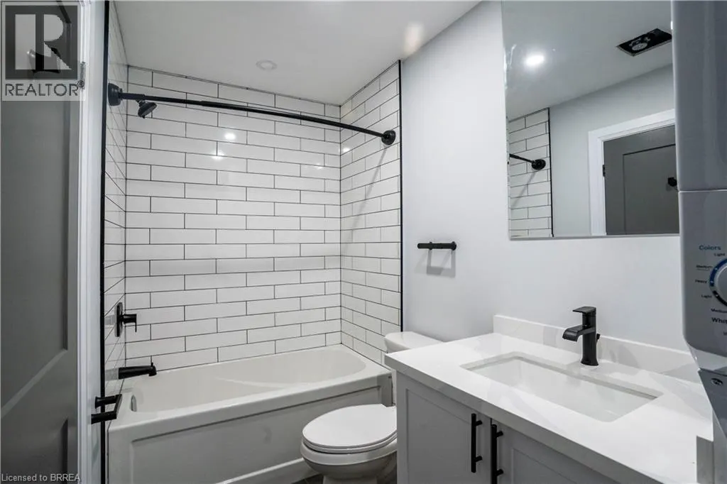 130 ELGIN Street Unit# 4, #4
