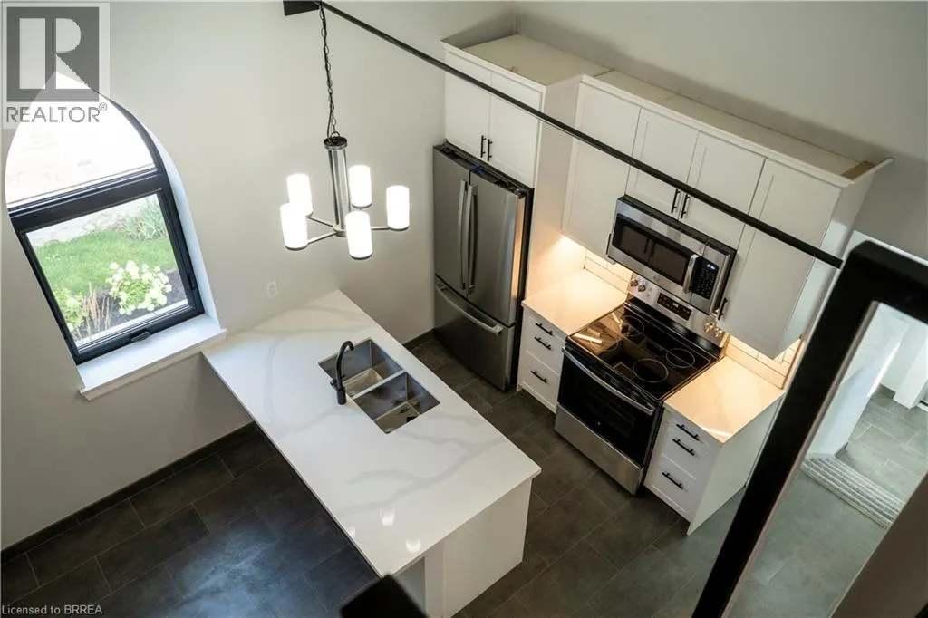 130 ELGIN Street Unit# 4, #4
