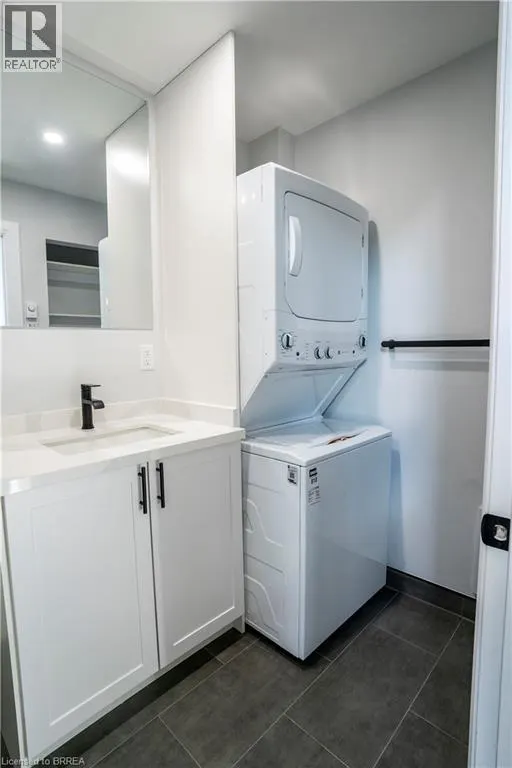 130 ELGIN Street Unit# 4, #4