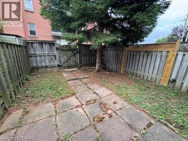 24 MACKLIN Street N