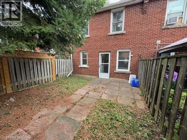 24 MACKLIN Street N