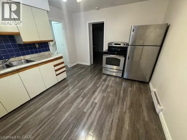 24 MACKLIN Street N