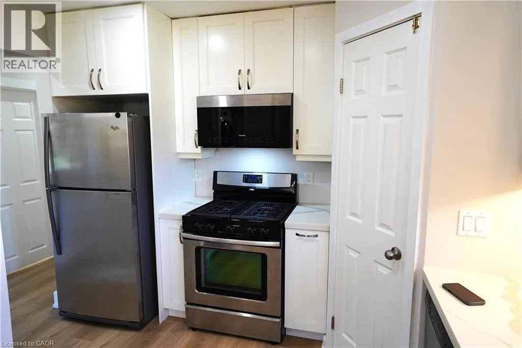 20 SUNRISE Drive Unit# UPPER, #UPPER