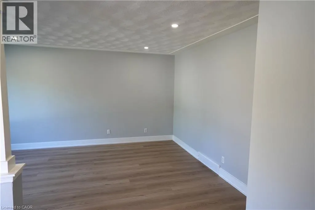 20 SUNRISE Drive Unit# UPPER, #UPPER