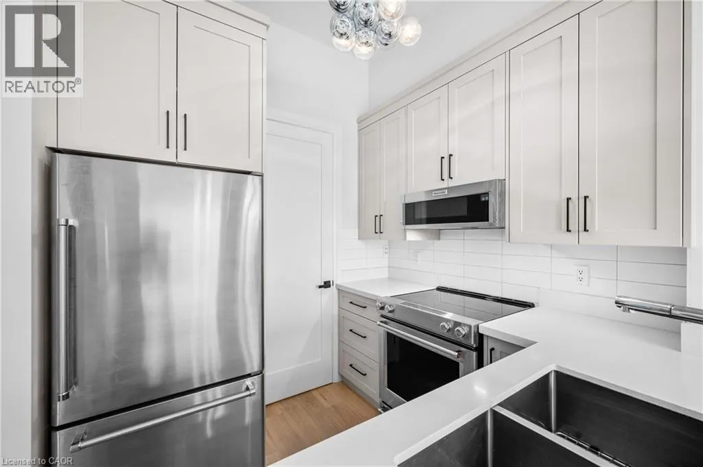 2511 LAKESHORE Road W Unit# 805, #805