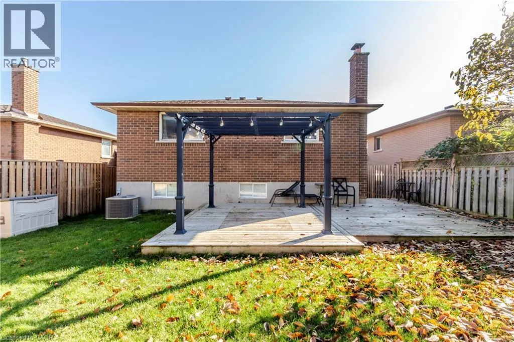 15 GILCREST Street