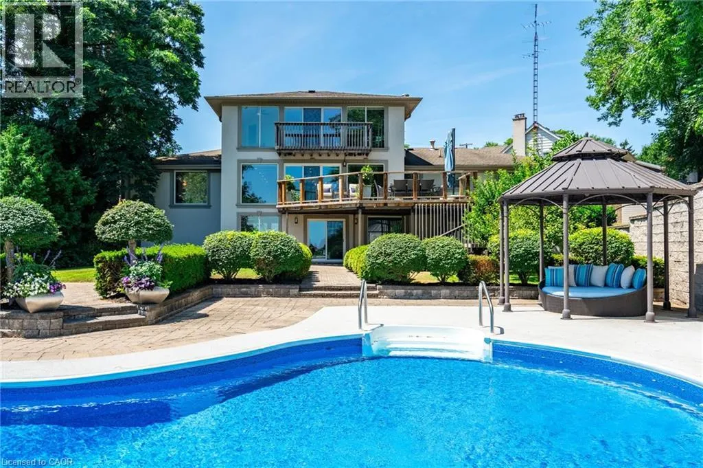 822 DANFORTH Place