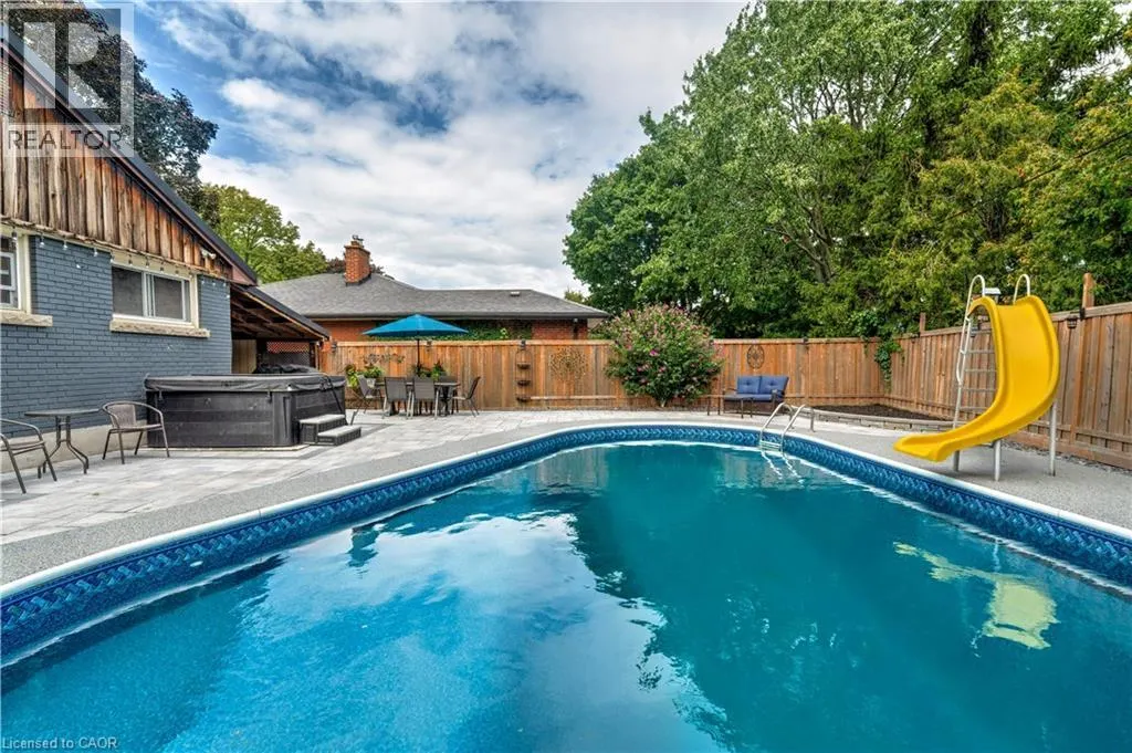 175 KINGS FOREST Drive