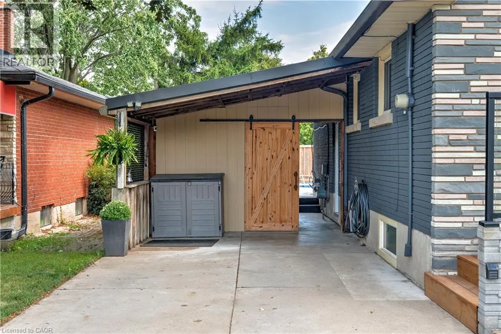 175 KINGS FOREST Drive