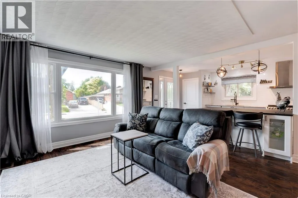 175 KINGS FOREST Drive
