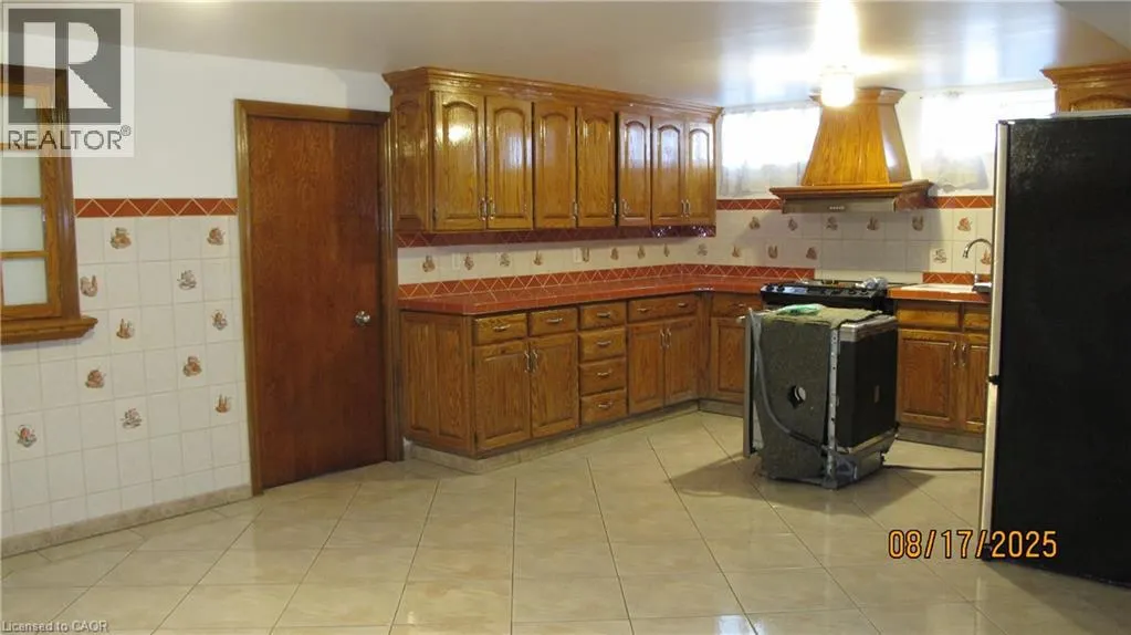 234 HIGHLAND Road W