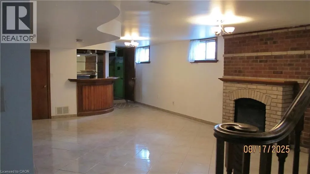 234 HIGHLAND Road W
