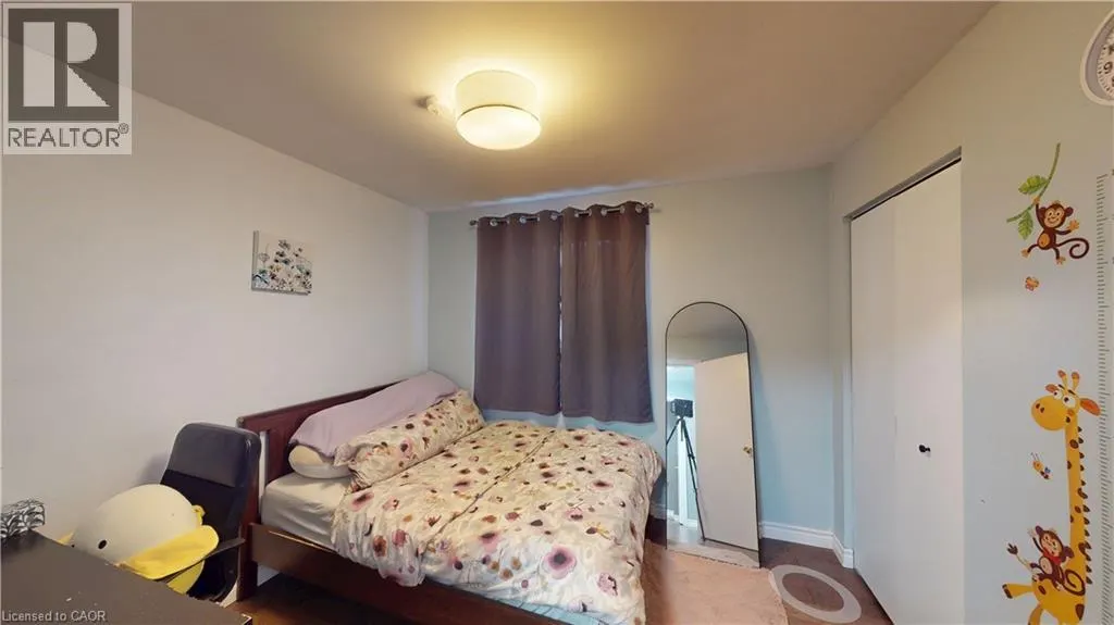 6 ADLER Avenue