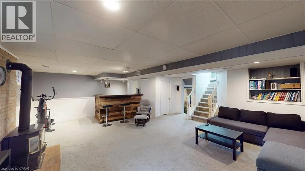 6 ADLER Avenue