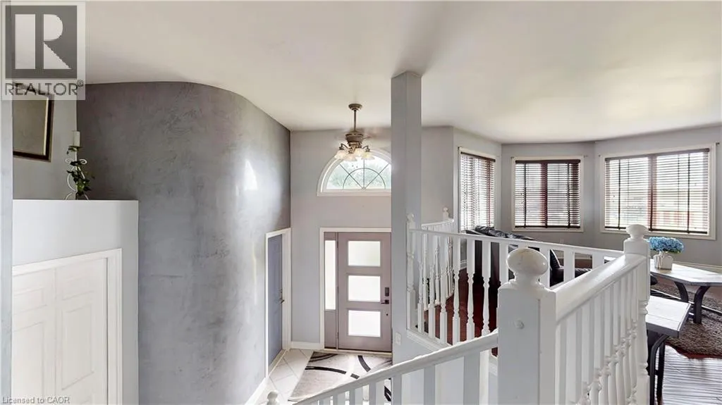 2 ANGEL Court