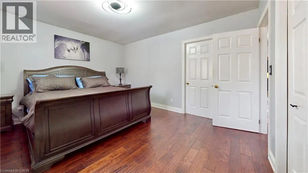 2 ANGEL Court