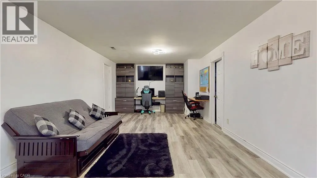 2 ANGEL Court