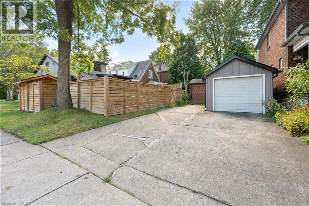 46 NEWTON Avenue