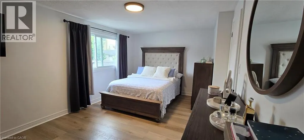 100 ST. ANDREWS Court Unit# 5, #5