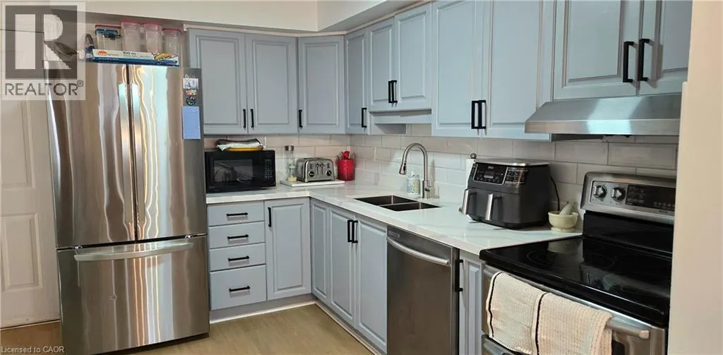 100 ST. ANDREWS Court Unit# 5, #5