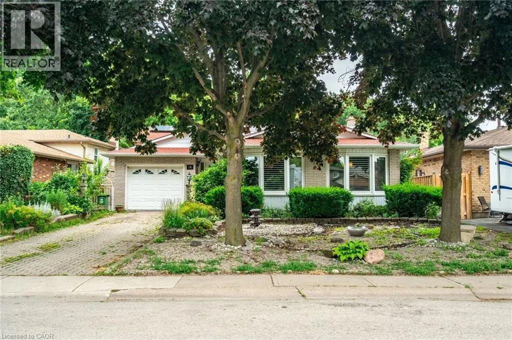 16 FLAMINGO Drive
