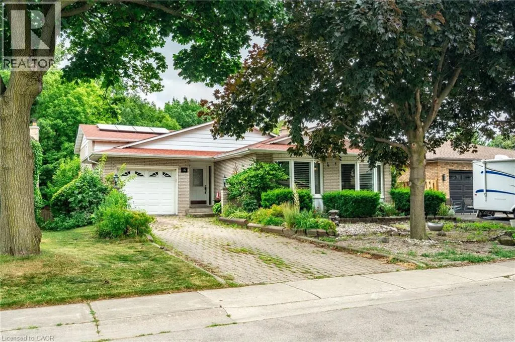 16 FLAMINGO Drive