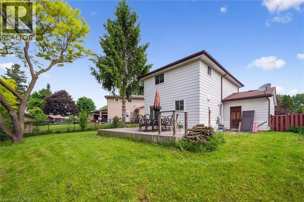 21 FOREST GLEN Court Unit# UPPER, #UPPER