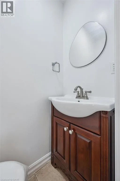 21 FOREST GLEN Court Unit# UPPER, #UPPER